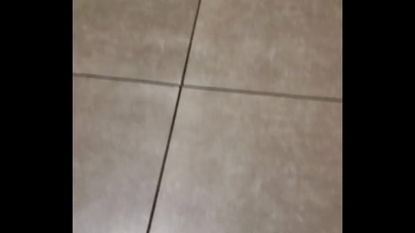 Ballbusting pig
